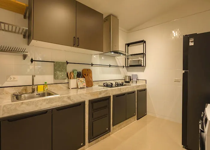 Oasis Thai Teak In Sathorn *