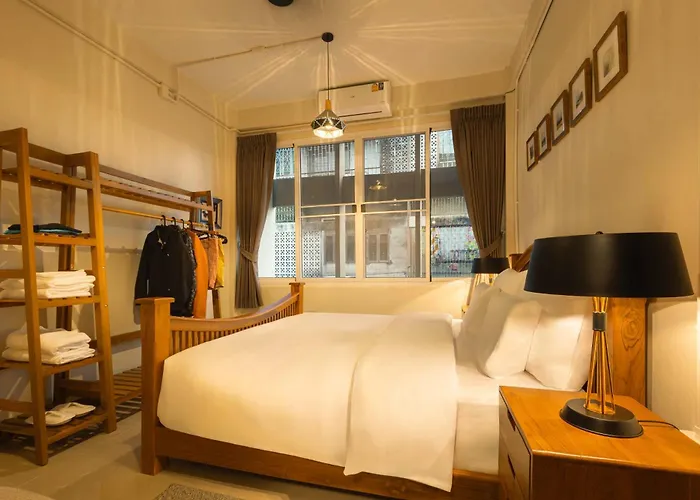 Vakantiehuis Oasis Thai Teak In Sathorn
