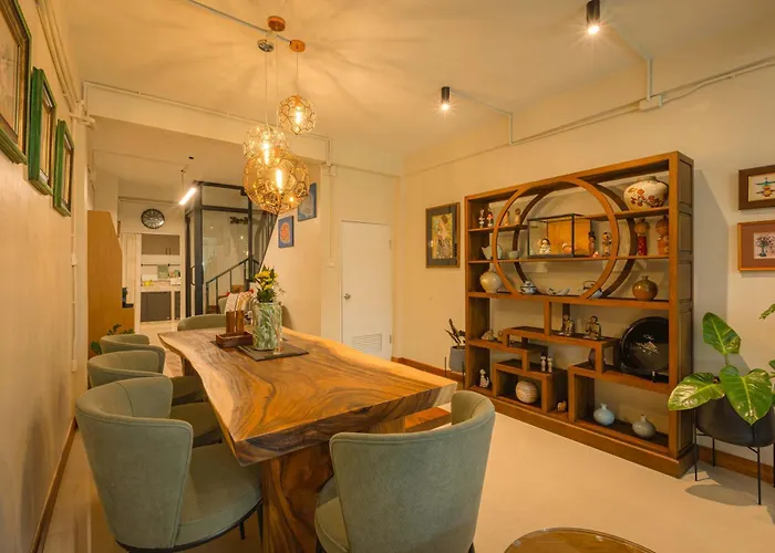 Oasis Thai Teak In Sathorn Vakantiehuis *