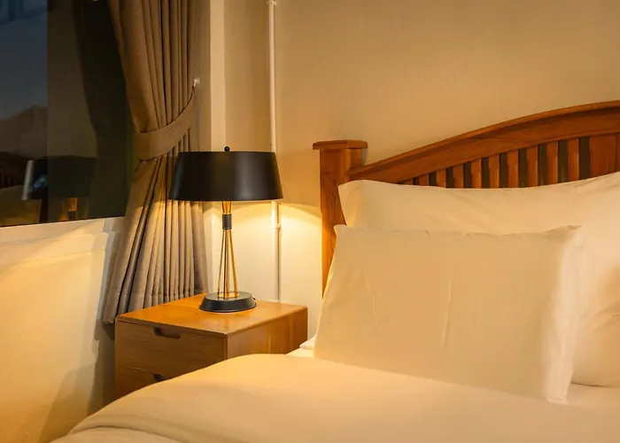 Oasis Thai Teak In Sathorn