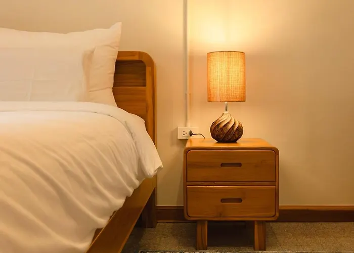 Oasis Thai Teak In Sathorn * Bangkok
