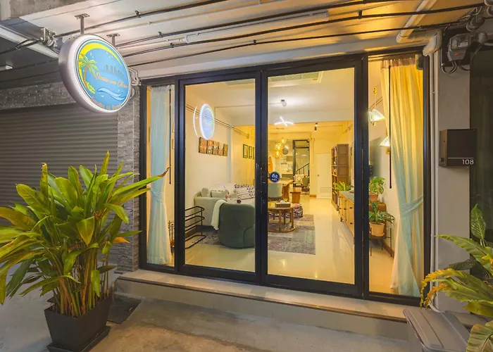 Oasis Thai Teak In Sathorn Vakantiehuis