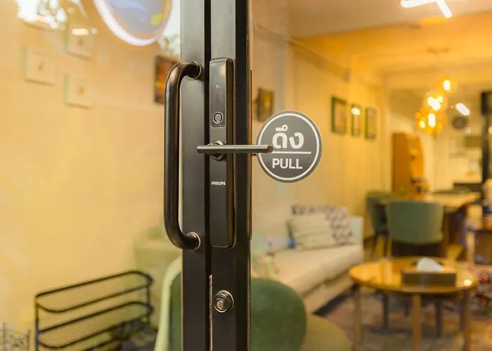 Oasis Thai Teak In Sathorn * Bangkok