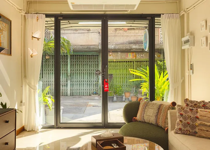 Vakantiehuis Oasis Thai Teak In Sathorn